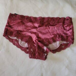 AMBRIELLE Size 5 Hotshort Panty Burgundy Eyelet color NWT Nylon-Spandex LACE